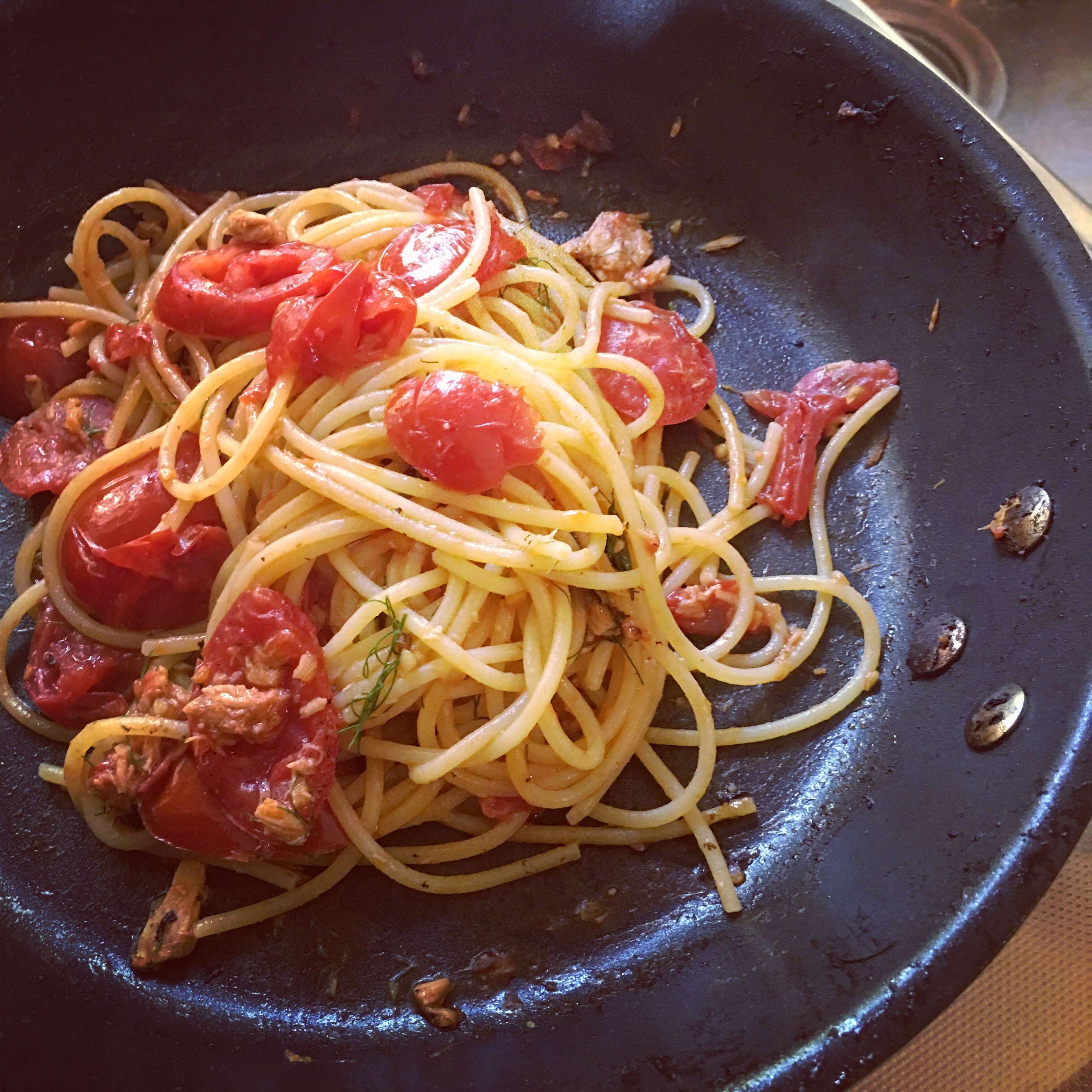 spaghetti with tuna, anchovy and fresh tomato